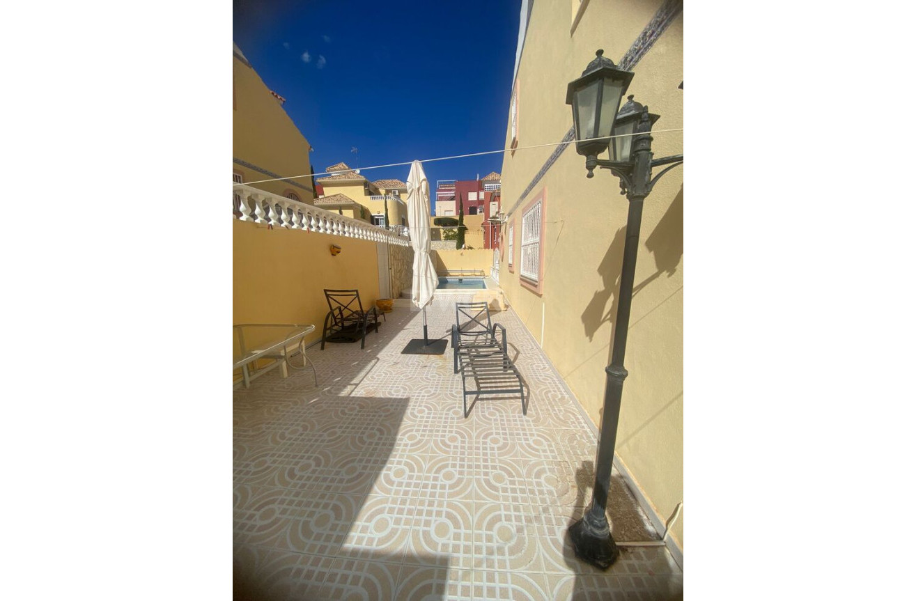 Resale - Semi Detached - Villamartin - Costa Blanca