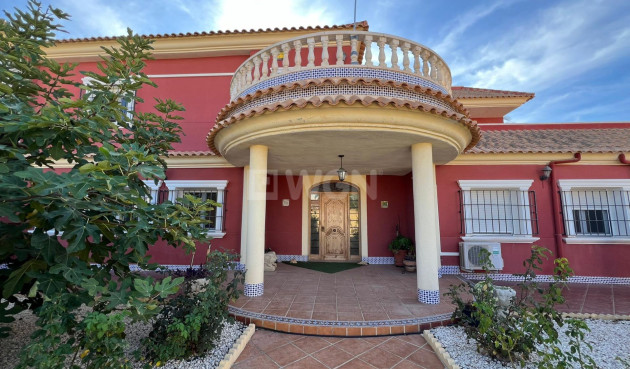 Resale - Villa - Torrevieja - Torreta Florida