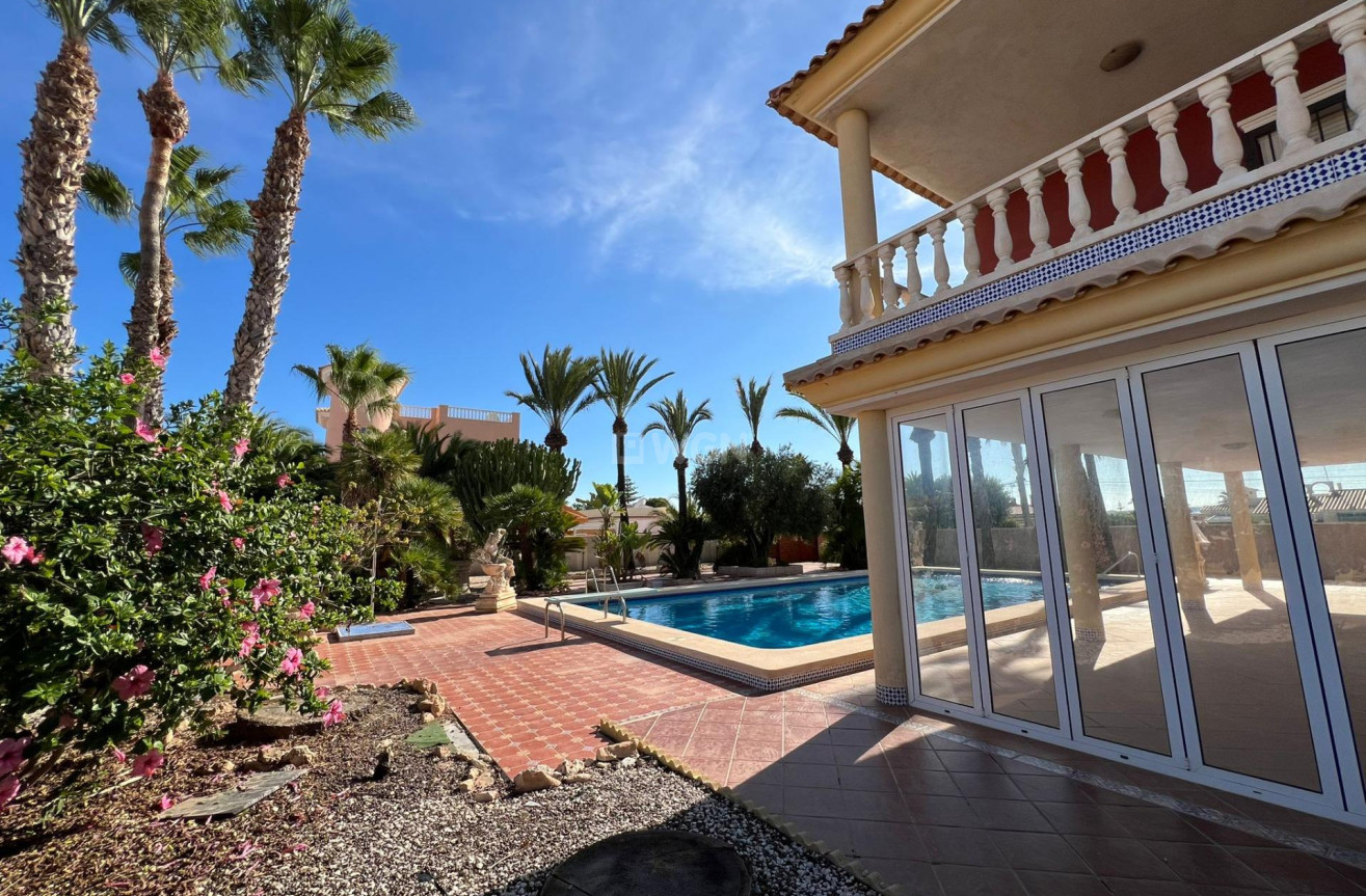 Resale - Villa - Torrevieja - Torreta Florida