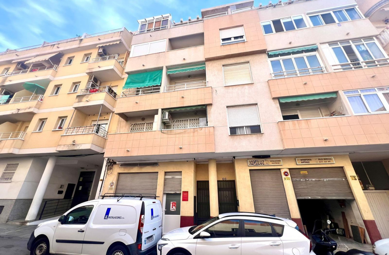 Resale - Apartment / flat - Torrevieja - Centro