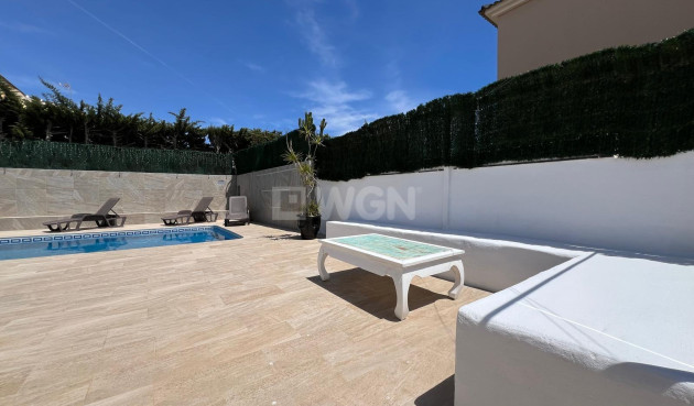 Reventa - Villa - Torrevieja - Los Balcones