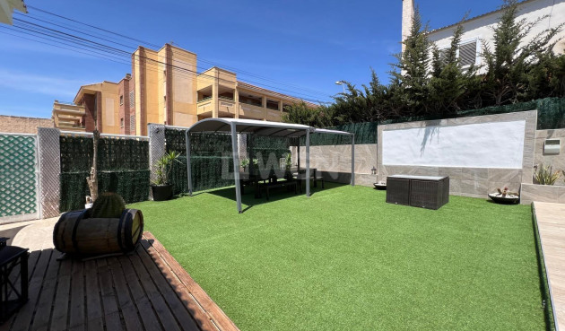 Reventa - Villa - Torrevieja - Los Balcones