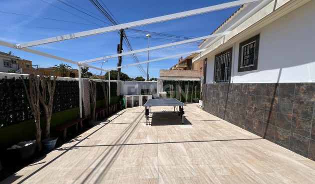 Reventa - Villa - Torrevieja - Los Balcones