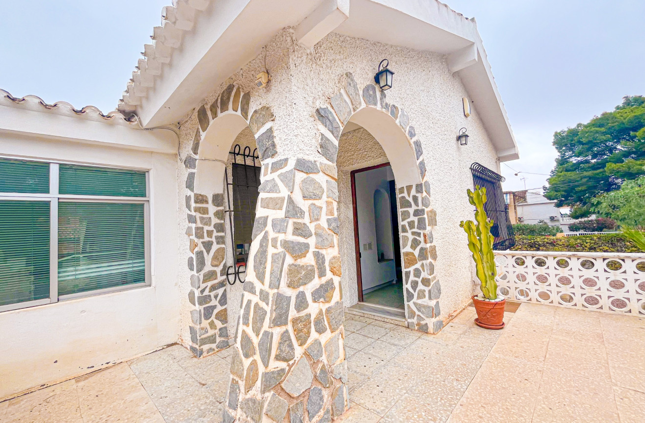 Resale - Villa - Los Balcones - Costa Blanca