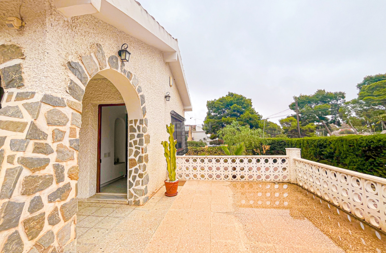 Resale - Villa - Los Balcones - Costa Blanca