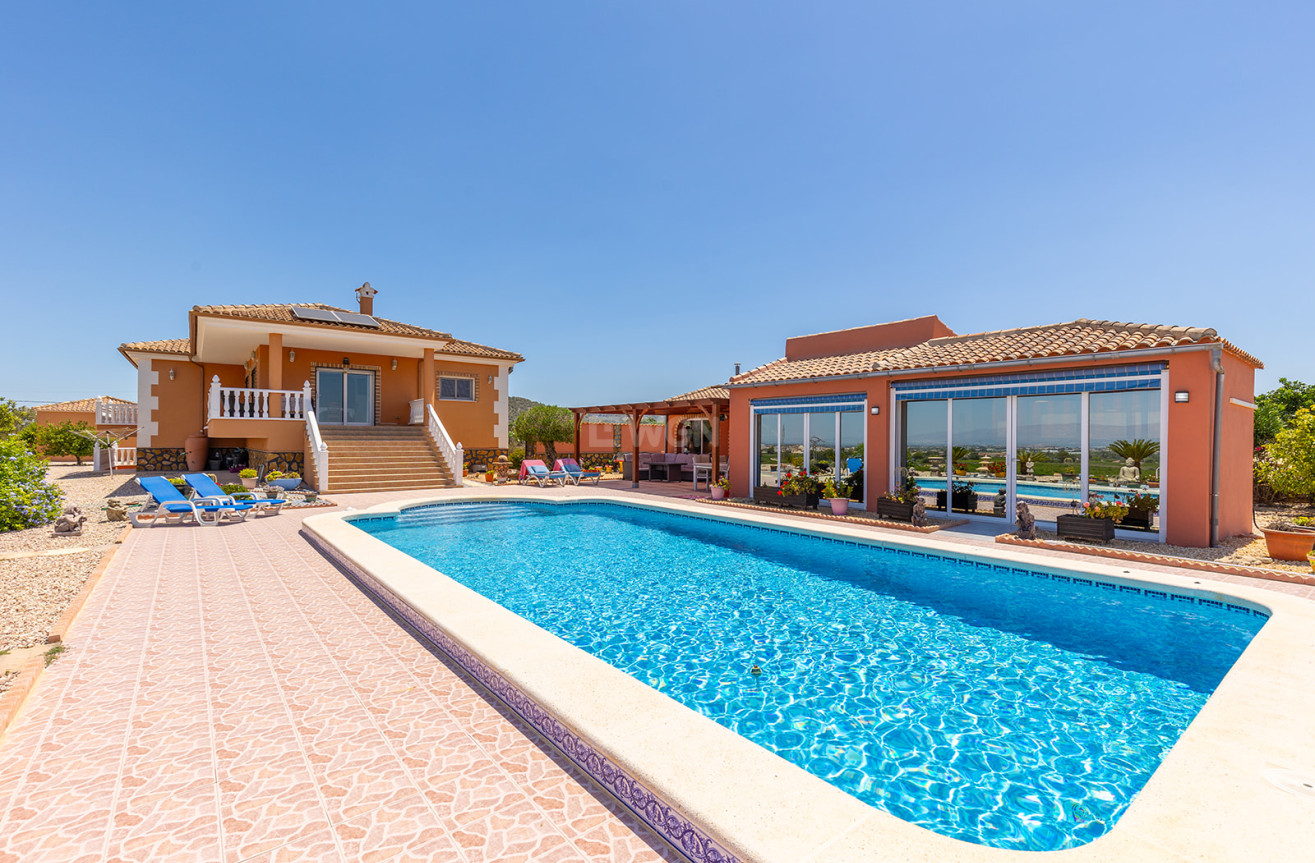 Resale - Villa - Jacarilla - Inland