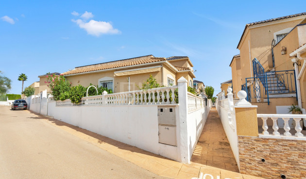 Reventa - Villa - Torrevieja - Costa Blanca