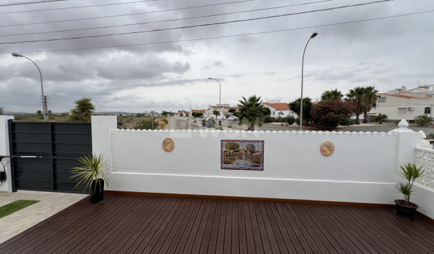 Odsprzedaż - Villa - Torrevieja - Costa Blanca