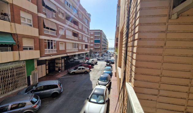 Reventa - Apartamento / piso - Torrevieja - Costa Blanca