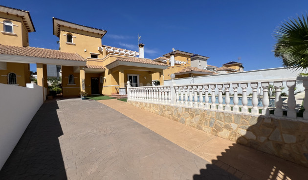 Resale - Villa - Orihuela Costa - Costa Blanca