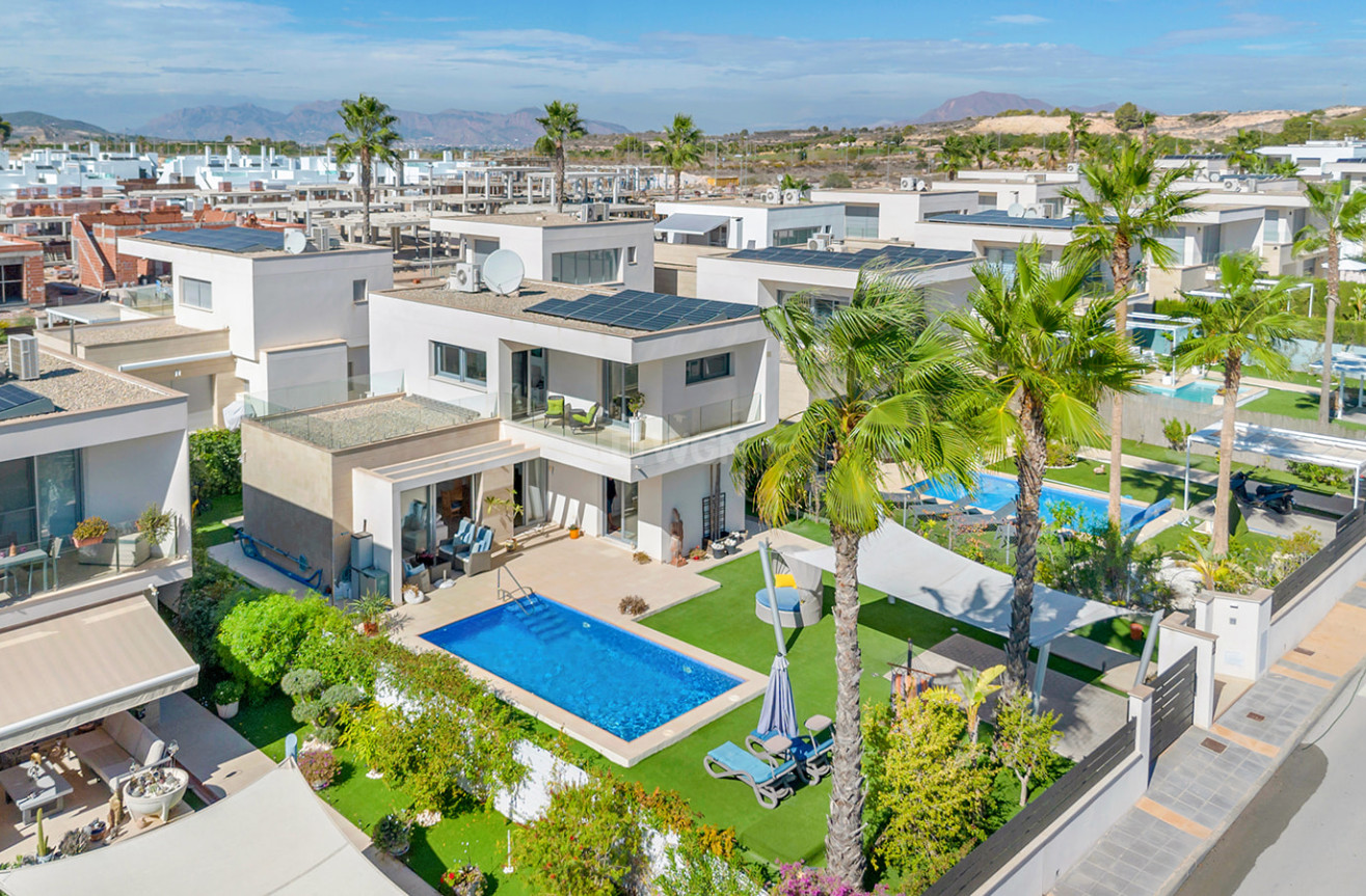 Resale - Villa - Orihuela - Inland