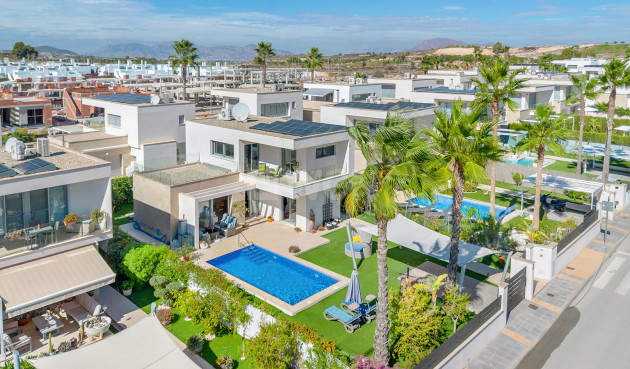 Resale - Villa - Orihuela - Inland