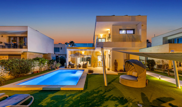 Resale - Villa - Orihuela - Inland