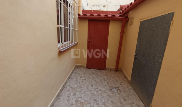 Resale - Apartment / flat - Torrevieja - El Limonar