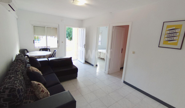 Resale - Apartment / flat - Torrevieja - El Limonar