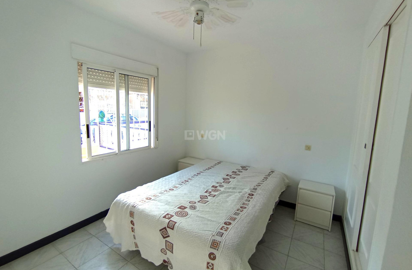 Resale - Apartment / flat - Torrevieja - El Limonar