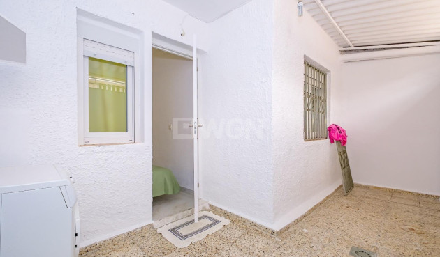 Resale - Bungalow - Torrevieja - Playa De Los Naufragos