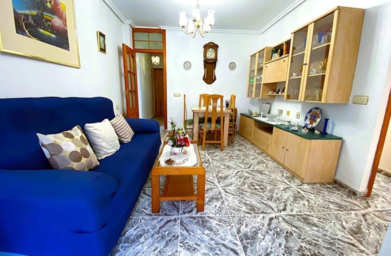 Resale - Apartment / flat - Torrevieja - Playa del Cura