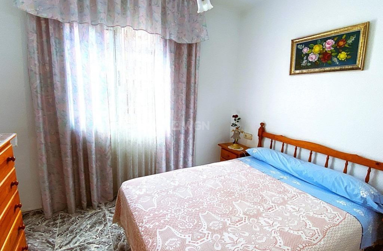 Resale - Apartment / flat - Torrevieja - Playa del Cura