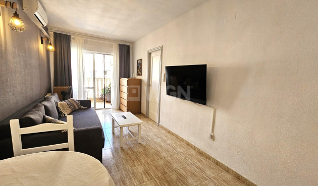 Resale - Apartment / flat - Torrevieja - Estacion De Autobuses