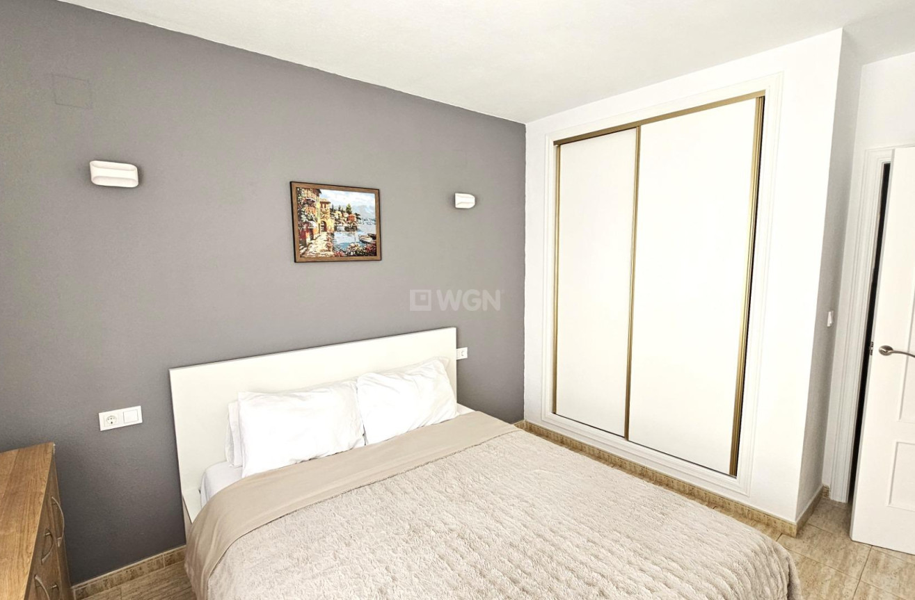 Resale - Apartment / flat - Torrevieja - Estacion De Autobuses