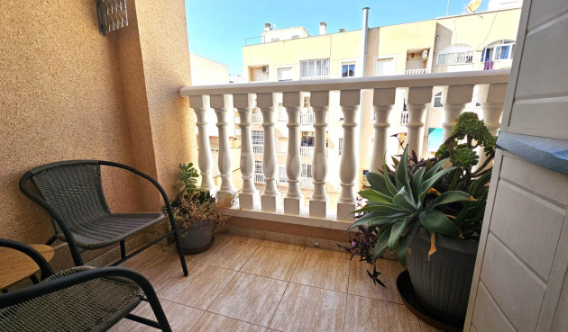 Resale - Apartment / flat - Torrevieja - Estacion De Autobuses