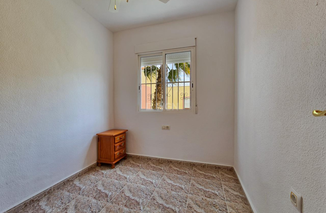 Resale - Bungalow - Orihuela - Inland