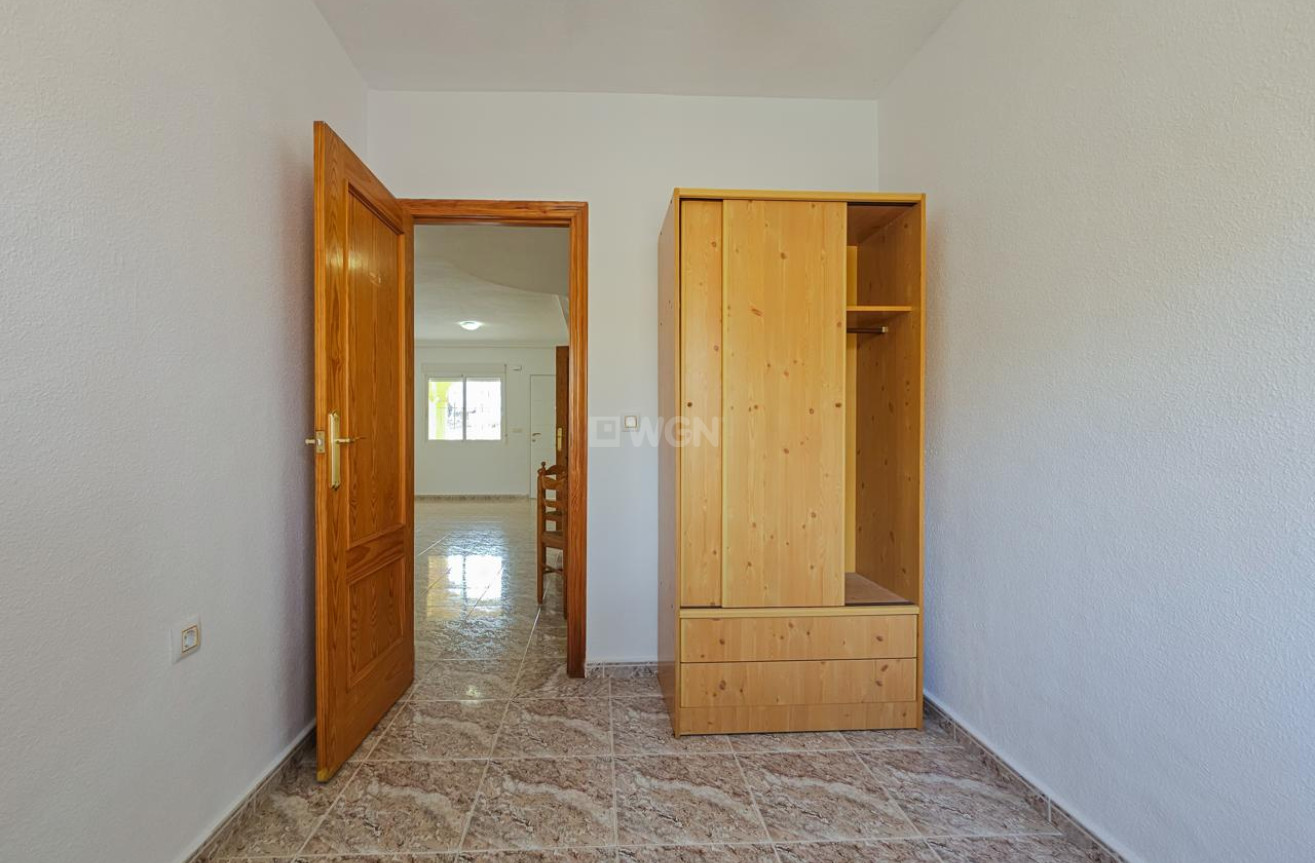 Resale - Bungalow - Orihuela - Inland