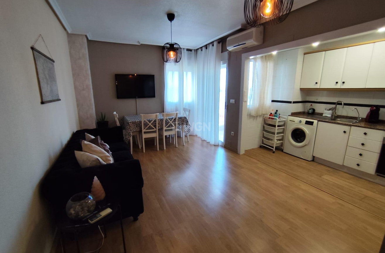 Resale - Apartment / flat - Torrevieja - Nueva Torrevieja