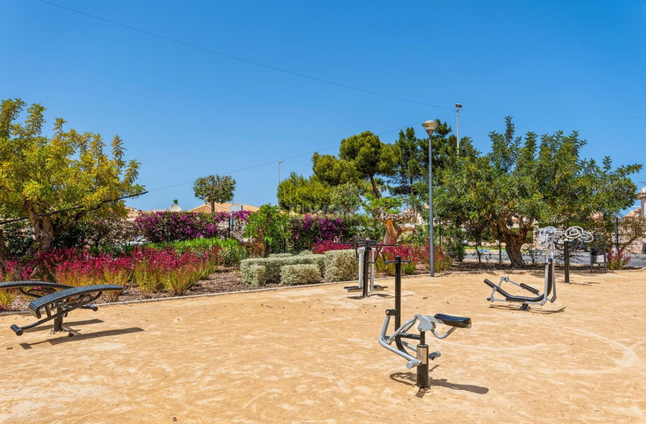 Resale - Apartment / flat - Playa Flamenca - Costa Blanca