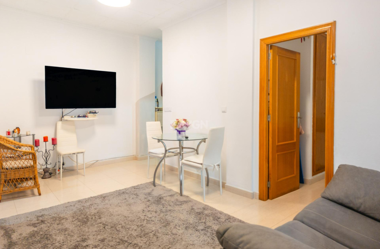 Resale - Apartment / flat - Torrevieja - Centro