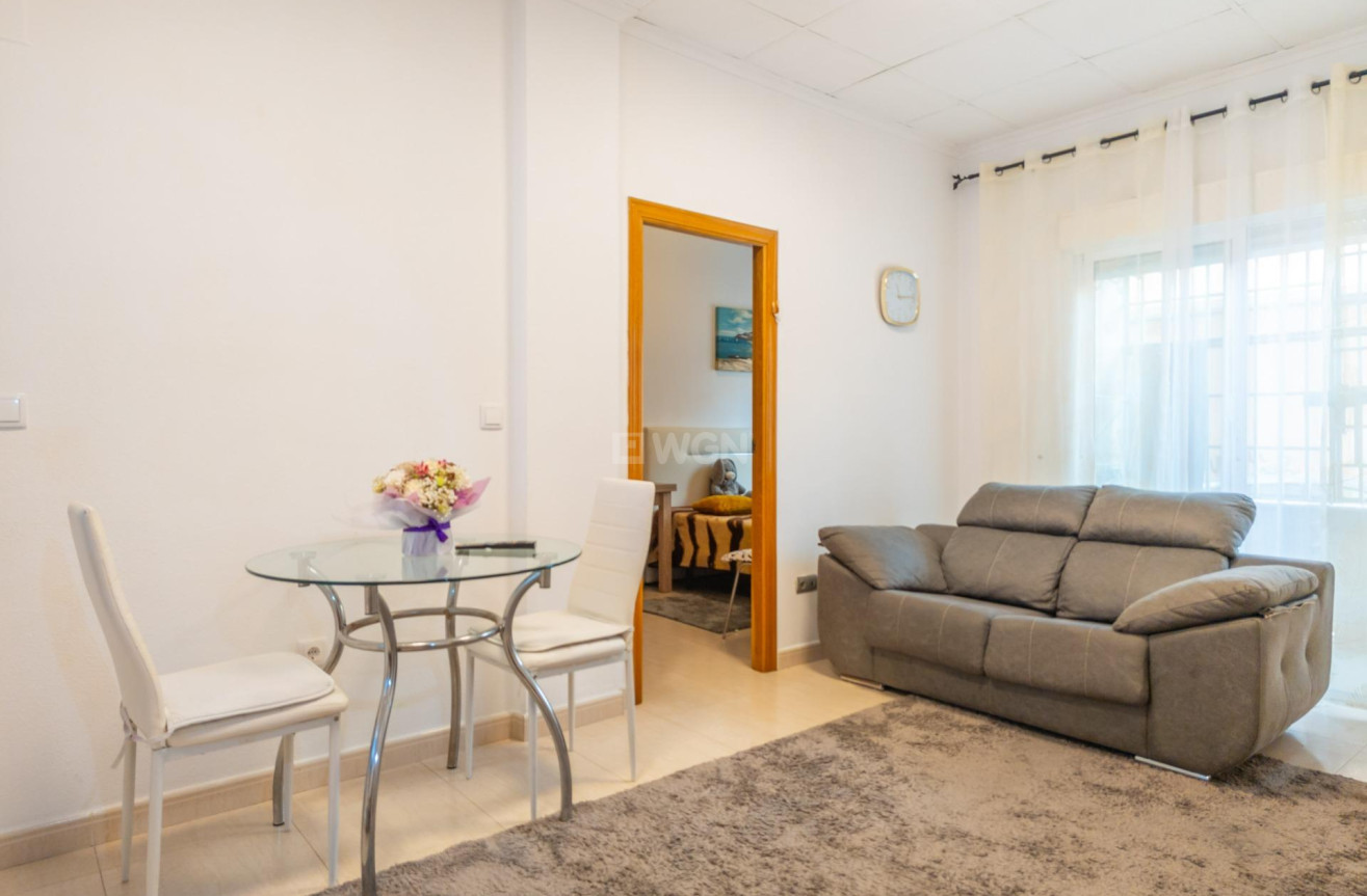 Resale - Apartment / flat - Torrevieja - Centro