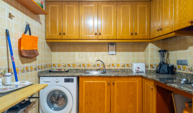 Resale - Apartment / flat - Torrevieja - Centro