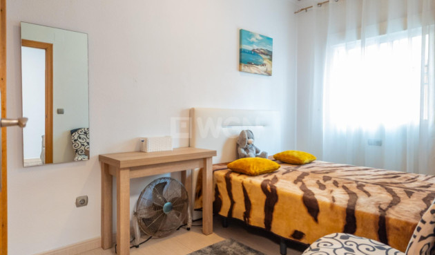 Resale - Apartment / flat - Torrevieja - Centro