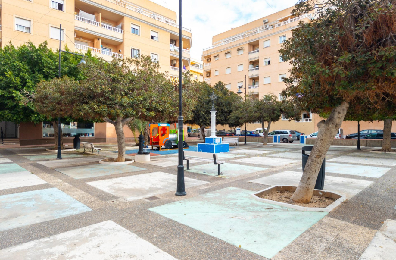 Resale - Apartment / flat - Torrevieja - Centro