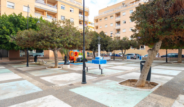 Resale - Apartment / flat - Torrevieja - Centro