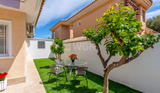 Resale - Villa - Torrevieja - Punta Prima