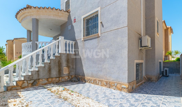 Resale - Villa - Orihuela Costa - Playa Flamenca Norte