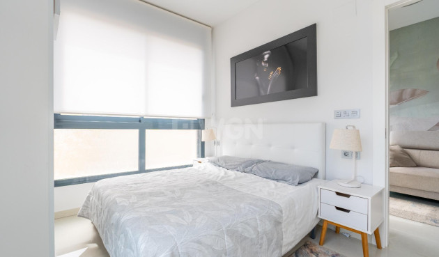 Resale - Apartment / flat - Torrevieja - Estacion De Autobuses