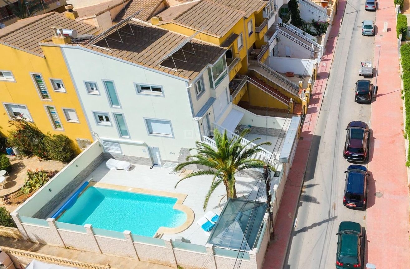 Resale - Townhouse - Torrevieja - Punta Prima