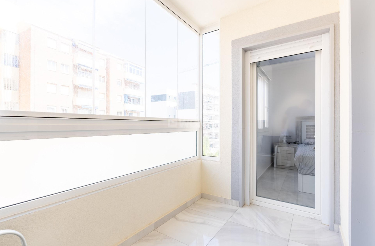 Resale - Townhouse - Torrevieja - Punta Prima