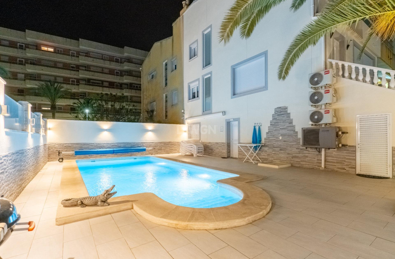 Resale - Townhouse - Torrevieja - Punta Prima