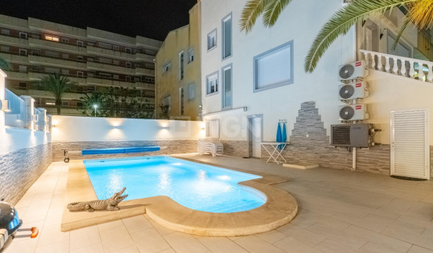 Resale - Townhouse - Torrevieja - Punta Prima