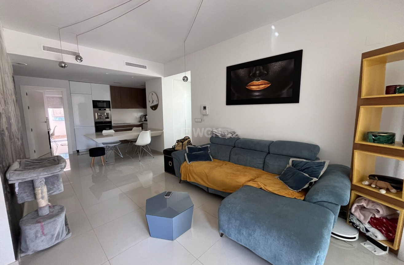 Resale - Apartment / flat - Torrevieja - Costa Blanca