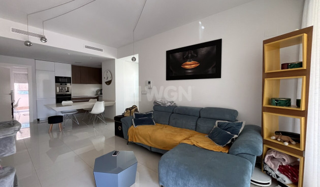 Resale - Apartment / flat - Torrevieja - Costa Blanca