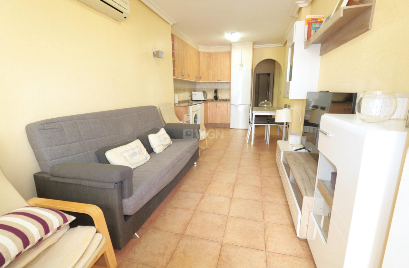 Resale - Apartment / flat - Torrevieja - Acequion