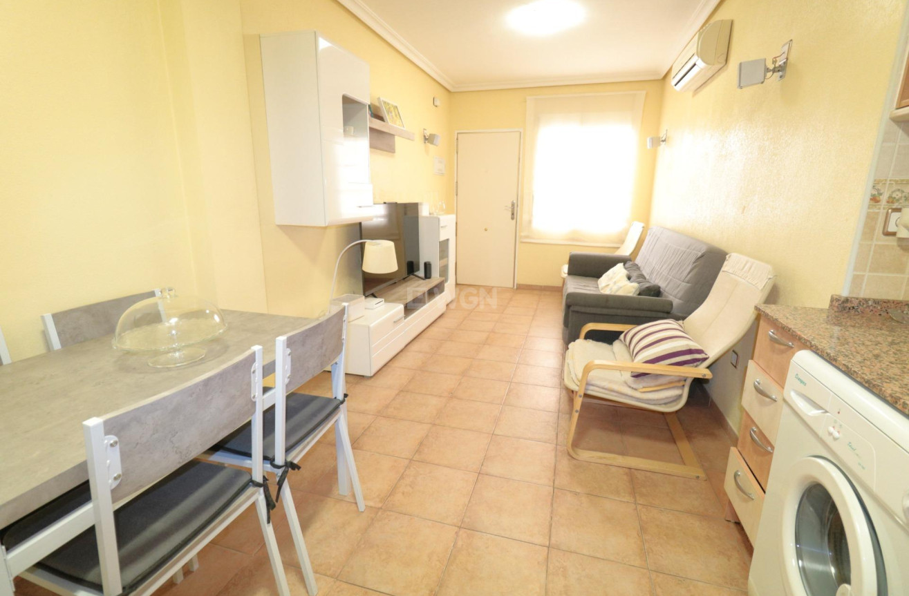 Resale - Apartment / flat - Torrevieja - Acequion