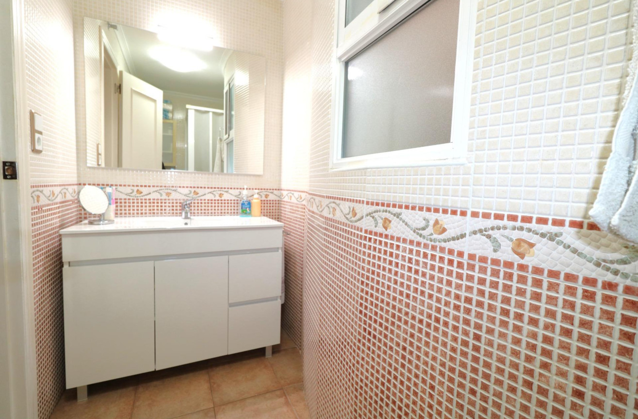 Resale - Apartment / flat - Torrevieja - Acequion