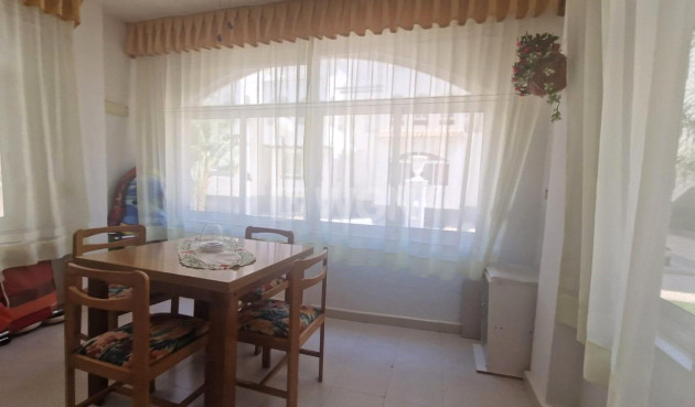 Resale - Apartment / flat - Torrevieja - La Veleta