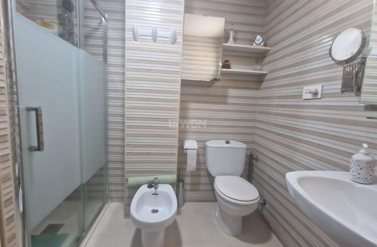 Resale - Apartment / flat - Torrevieja - La Veleta